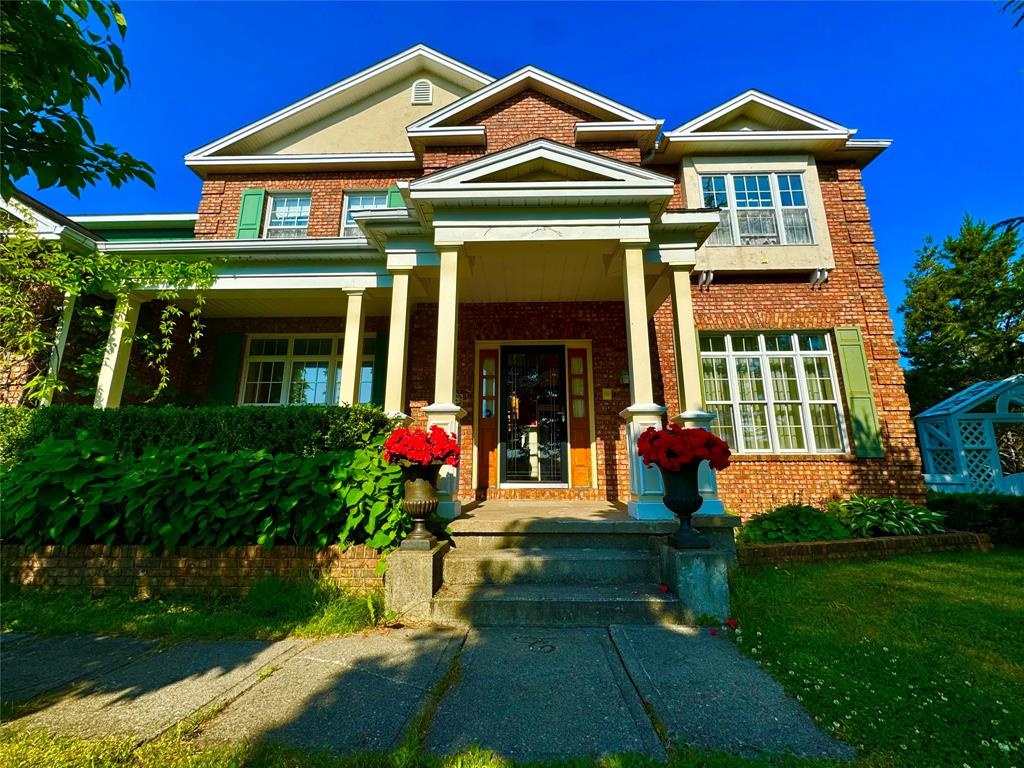 18 Vatcher Place, Gander, NL — photo 1