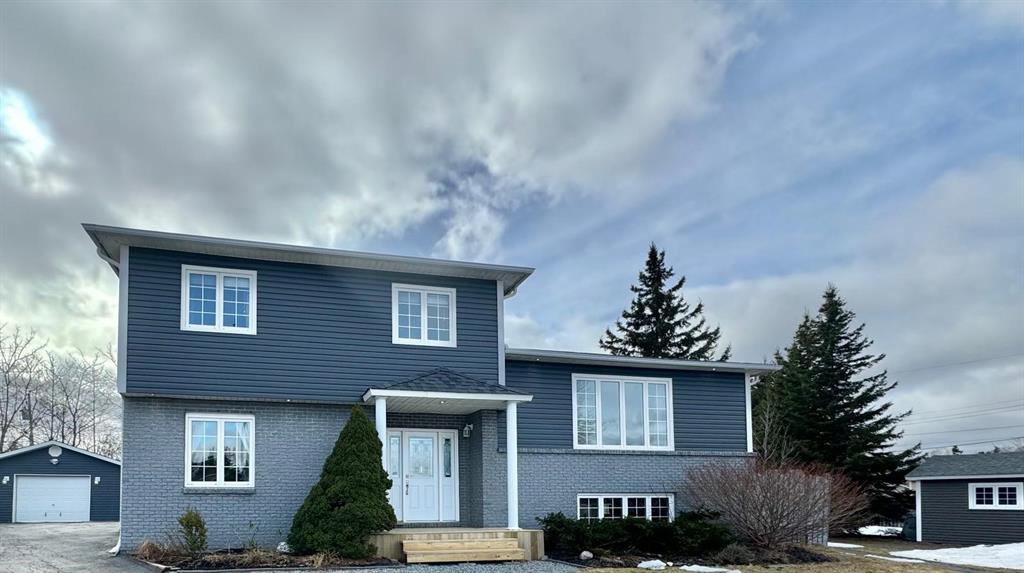 17 Lewington Place, Gander, NL — photo 1