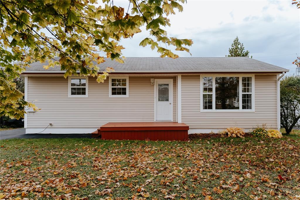 12 Alcock Crescent, Gander, NL — photo 1