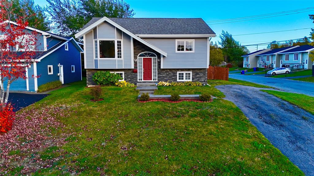 27 Morgan Drive, Gander, NL — photo 1