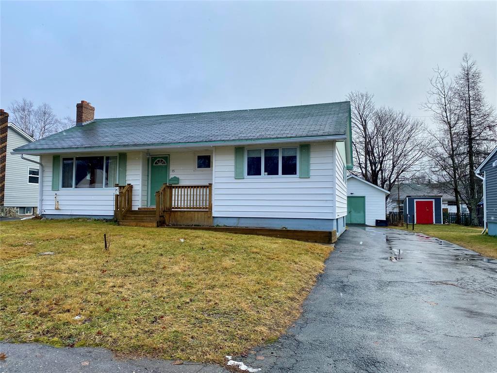 15 Brochen Street, Gander, NL — photo 1