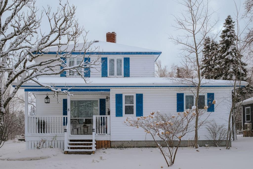 5 Memorial Drive, Gander, NL — photo 1