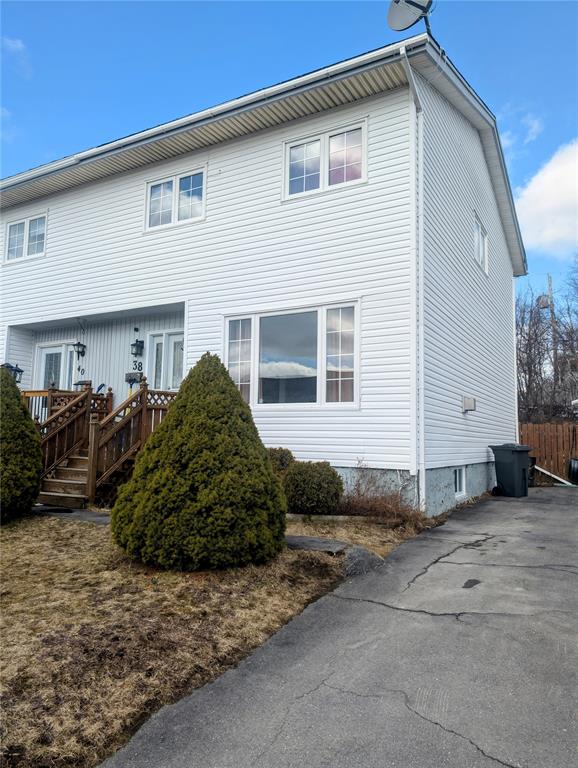 38 Curtiss Avenue, Gander, NL — photo 1