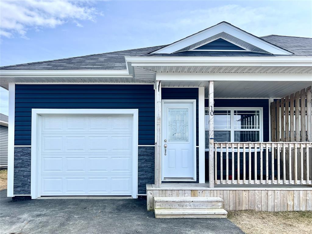 10 Briggs Street, Gander, NL — photo 1