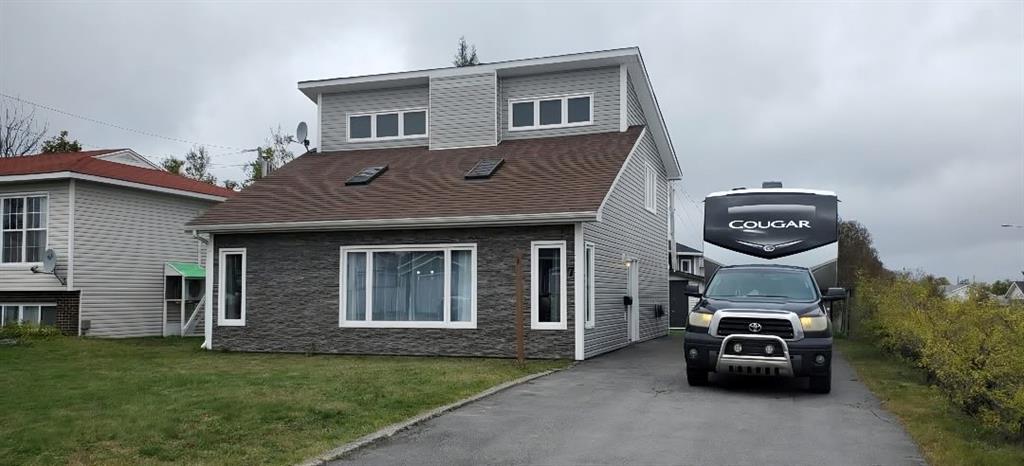 7 Wright Crescent, Gander, NL — photo 1