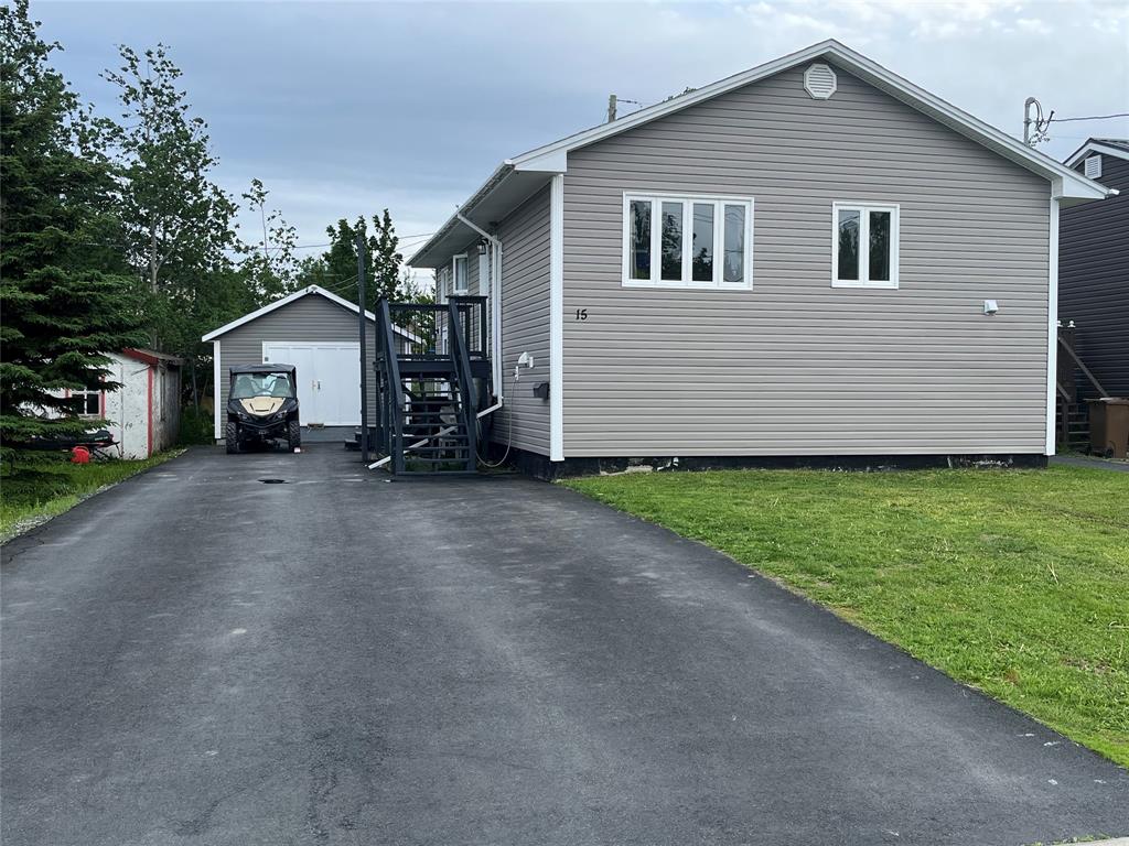 15 Blackwood Drive, Gander, NL — photo 1