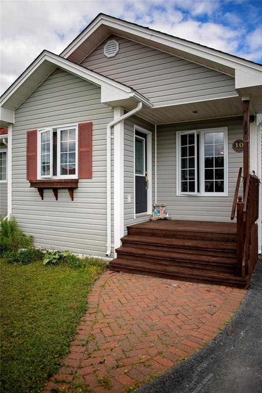 10 Cayley Place, Gander, NL — photo 1