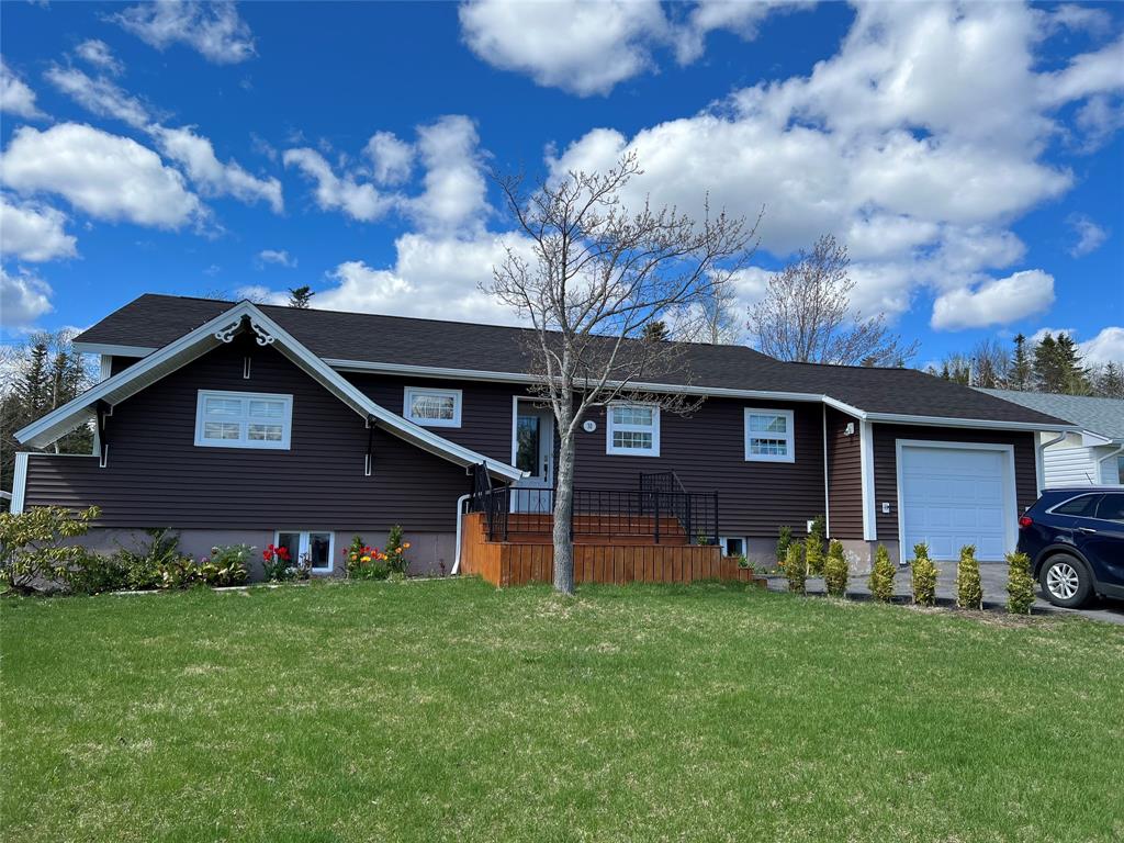 30 Grandy Avenue, Gander, NL — photo 1