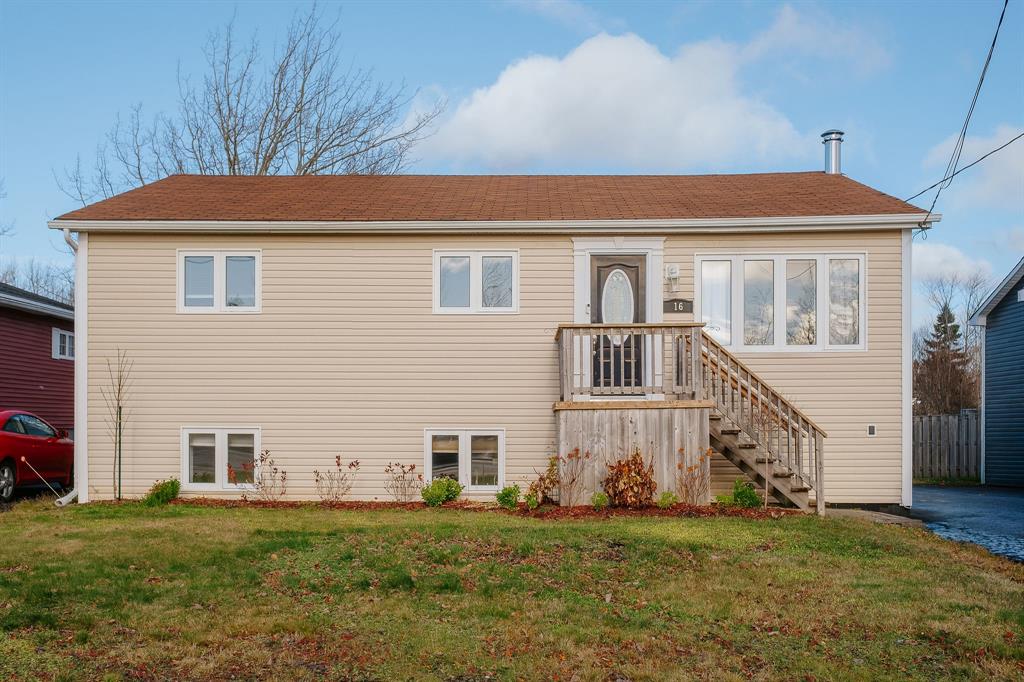 16 Blackwood Drive, Gander, NL — photo 1
