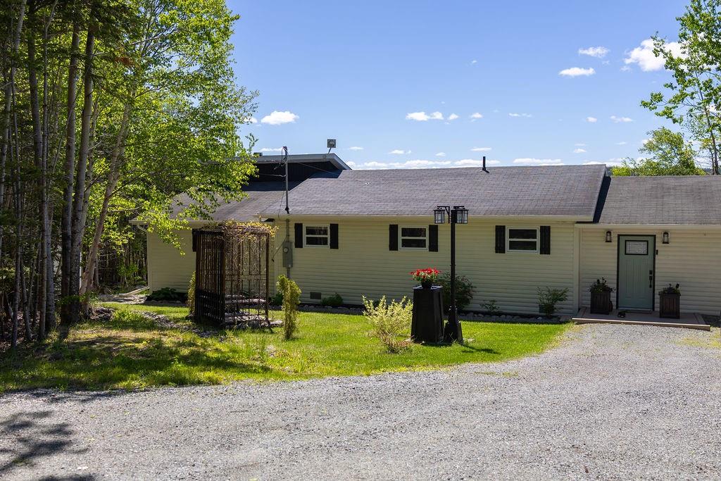 14 Tuxedo Road, Square Pond, NL