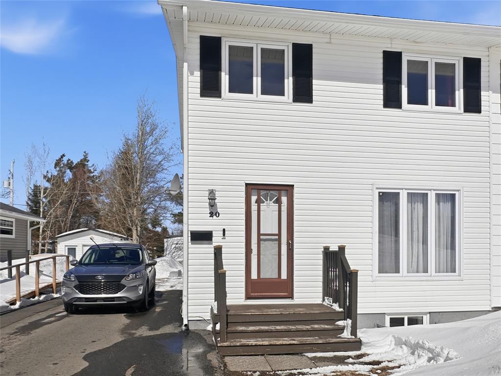 20 Read Street, Gander, NL — photo 1