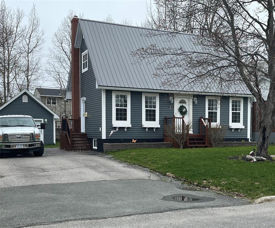 14 Hawker Crescent, Gander, NL — photo 1
