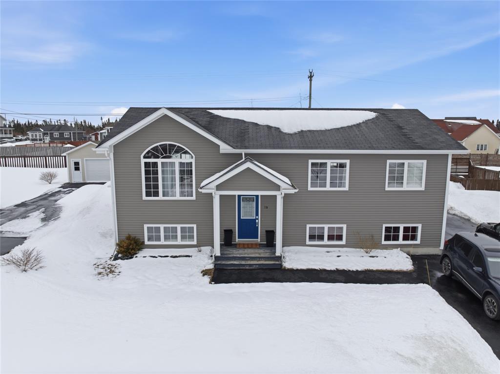 19 Melvill Place, Gander, NL — photo 1