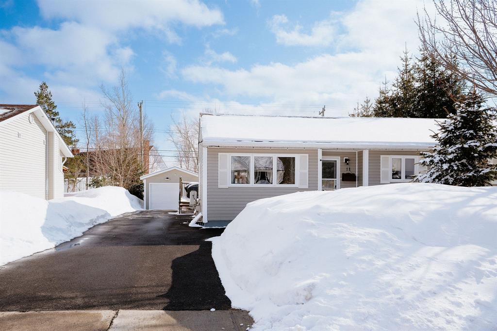 11 Bowes Street, Gander, NL — photo 1