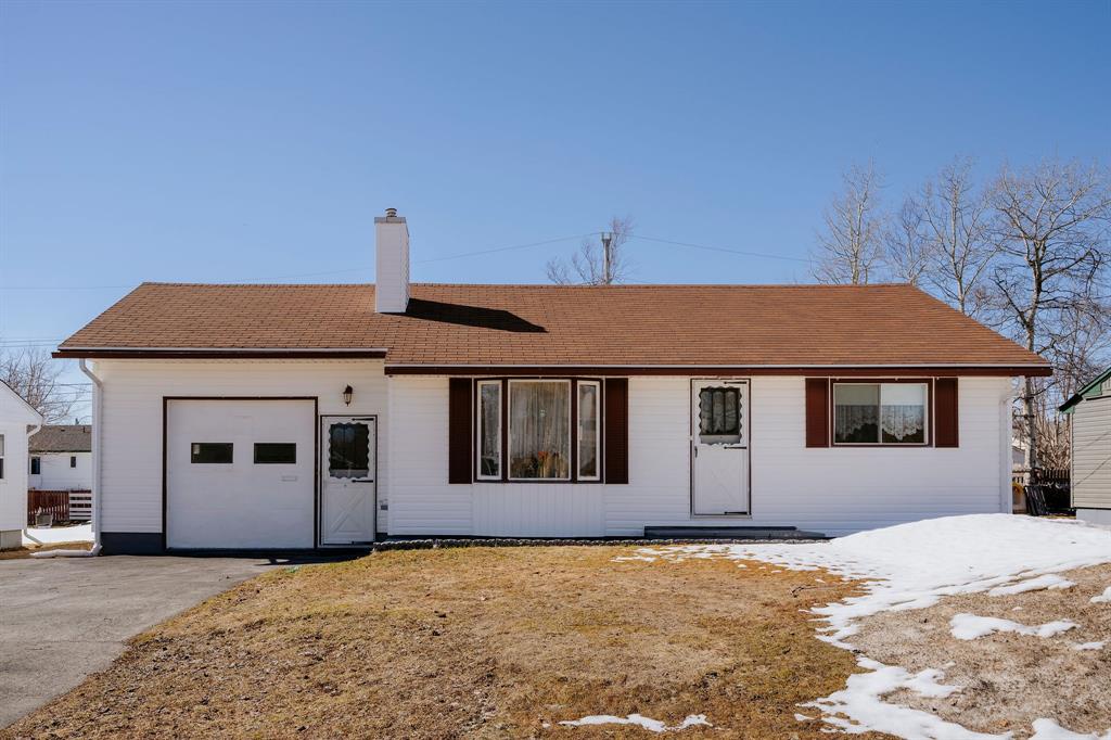 136 Elizabeth Drive, Gander, NL — photo 1