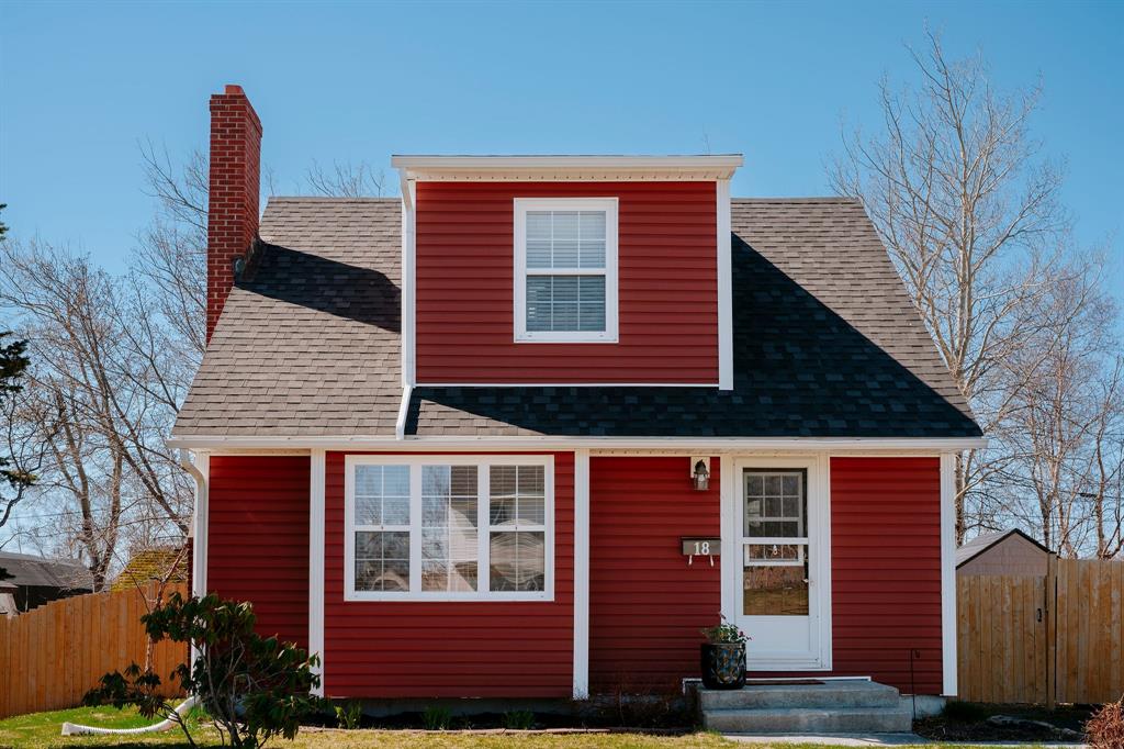 18 Alcock Crescent, Gander, NL — photo 1