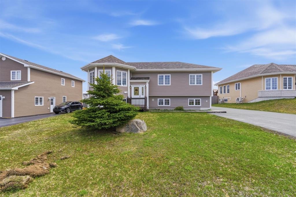 32 Henley Street, Gander, NL — photo 1
