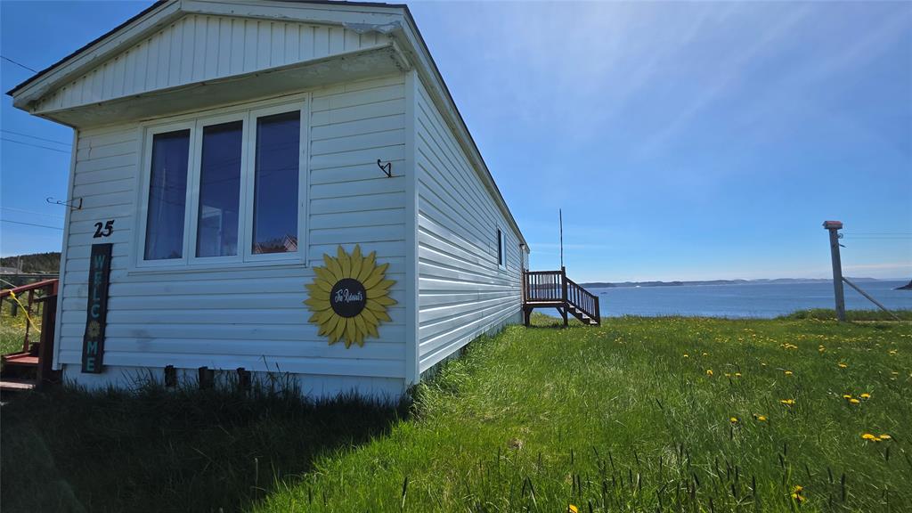 25 Ragged Point Road, Twillingate, NL
