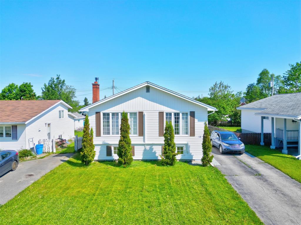 15 Wood Crescent, Gander, NL — photo 1
