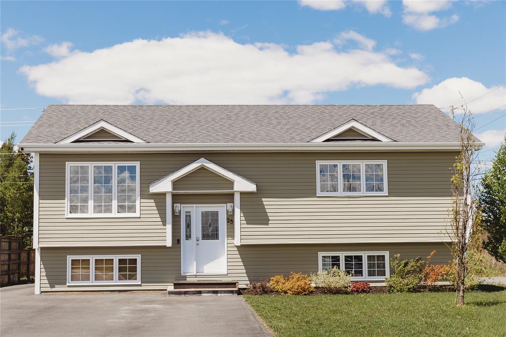 25 Mitchell Street, Gander, NL — photo 1
