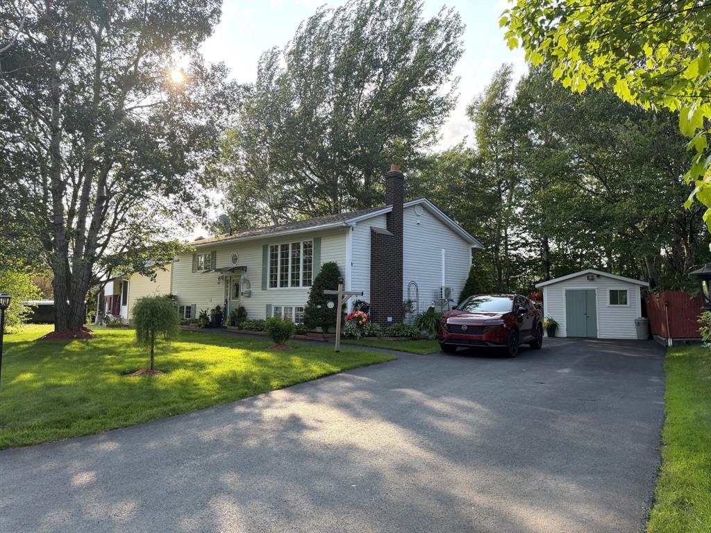 17 Grieve Crescent, Gander, NL — photo 1