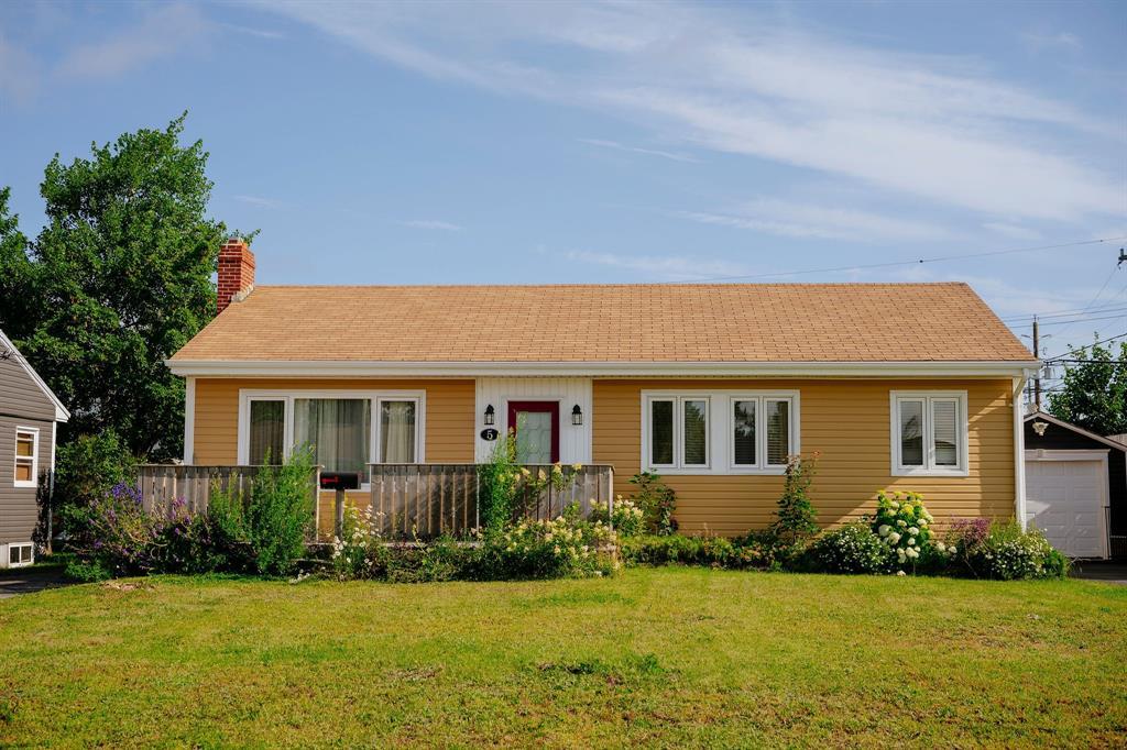 5 Alcock Crescent, Gander, NL — photo 1