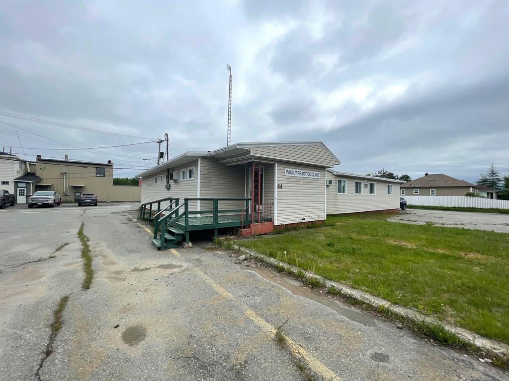 84 Memorial Avenue, Grand Falls-Windsor, NL