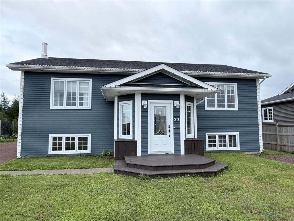 21 Smith Drive, Botwood, NL