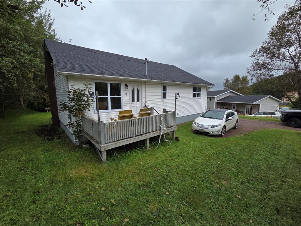 3 Hynes Road, Bishop's Falls, NL