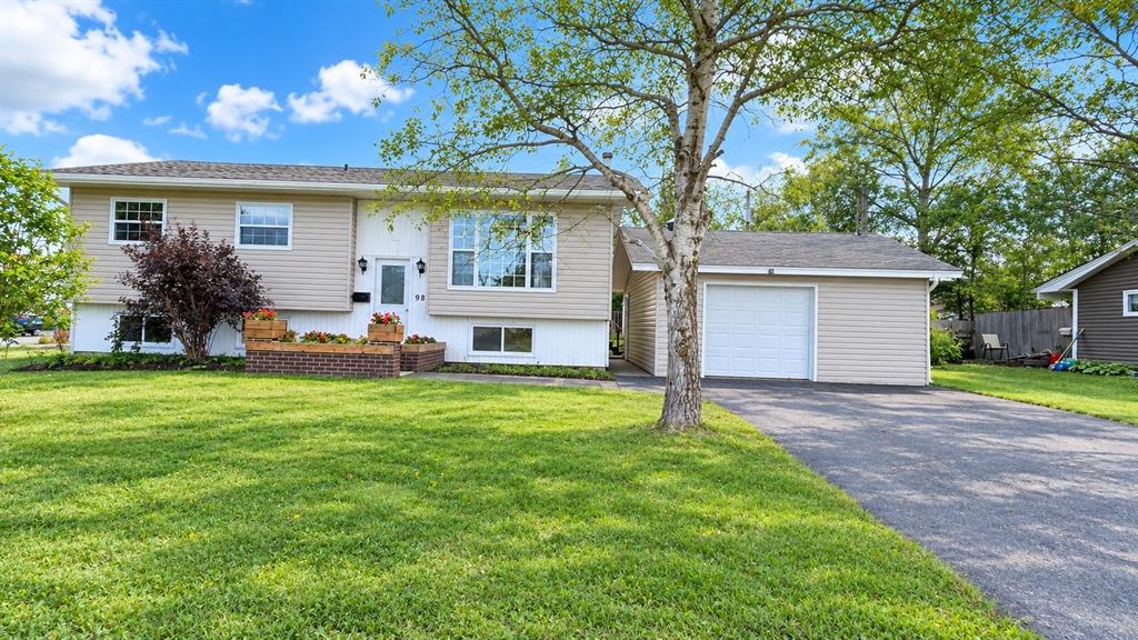 98 Rickenbacker Road, Gander, NL