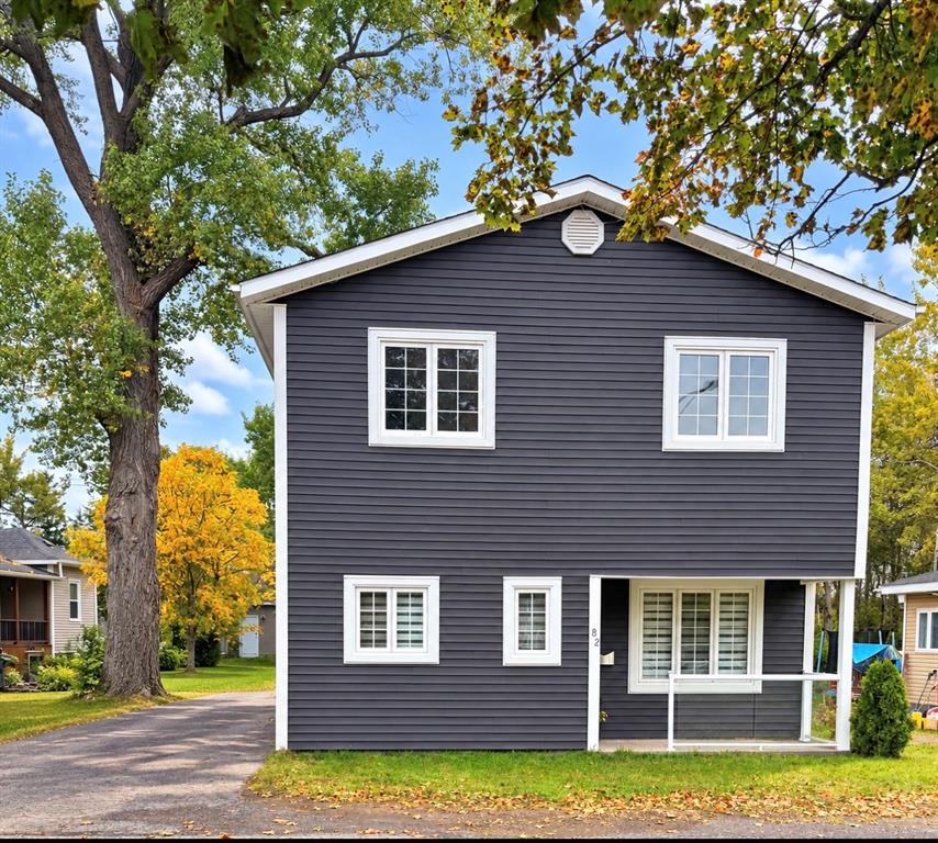 82 Lincoln Road, Grand Falls-Windsor, NL