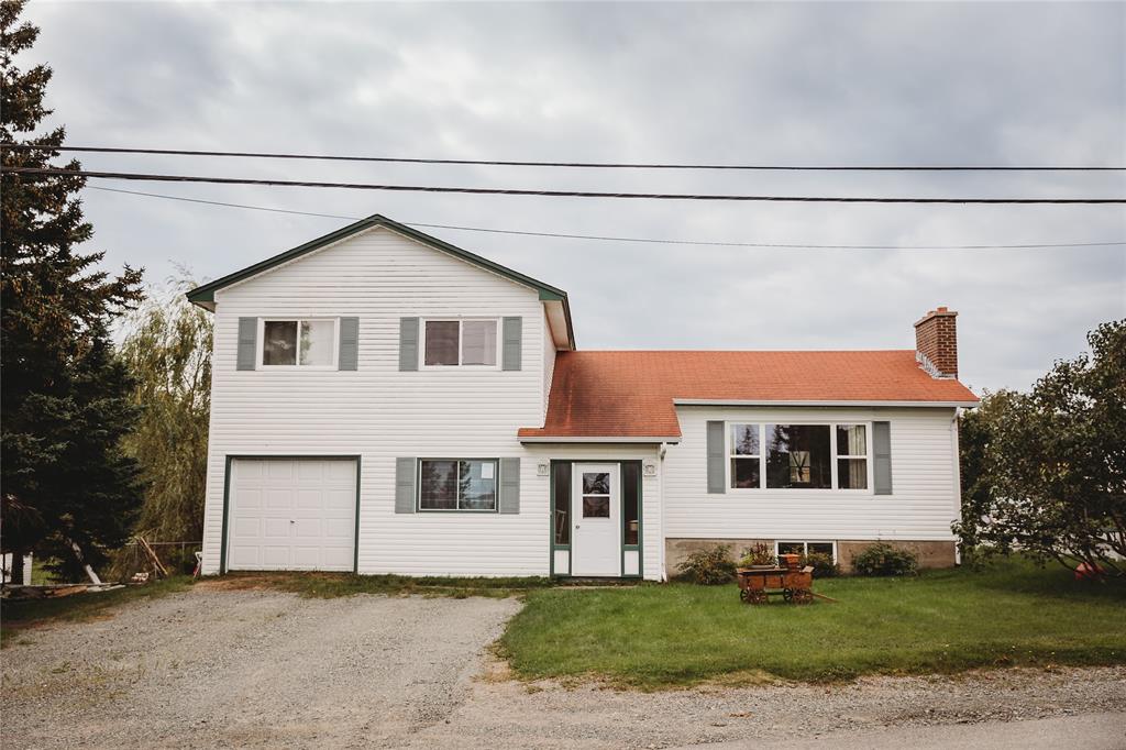 38 Beach Road, Eastport, NL