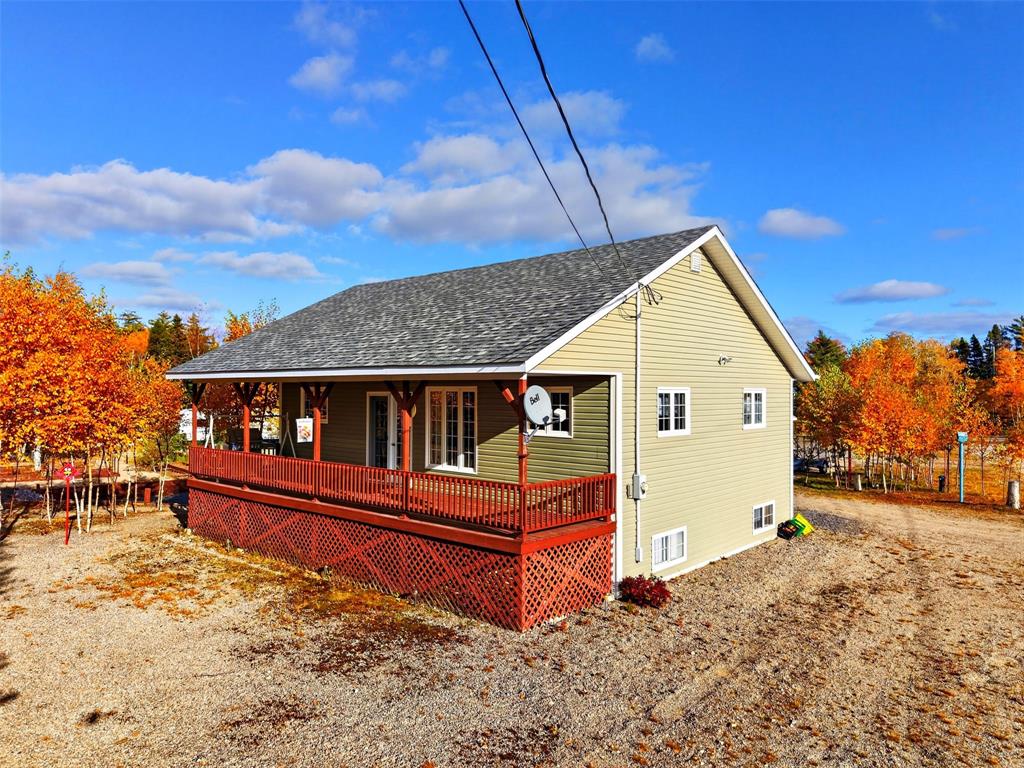 1 Pitts Pond Road, Terra Nova, NL