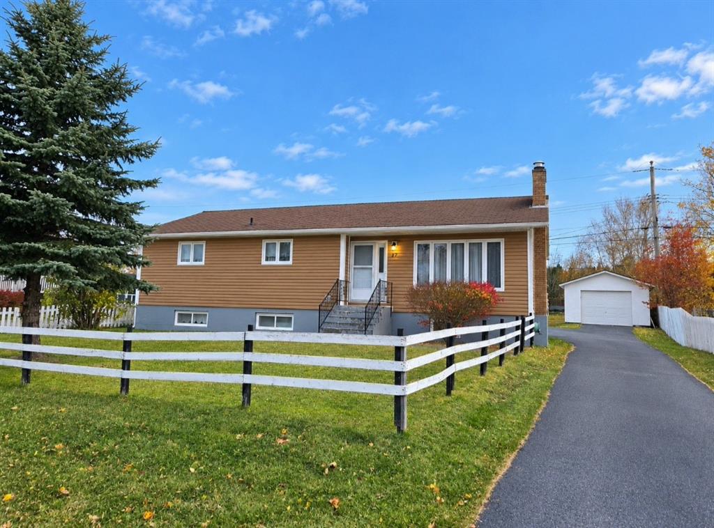 47 Marshalls Drive, Bishop's Falls, NL